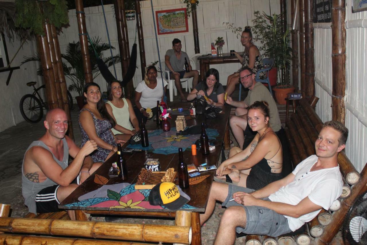 Sapa Inka Hostel มอนตาญิตาร์ ภายนอก รูปภาพ